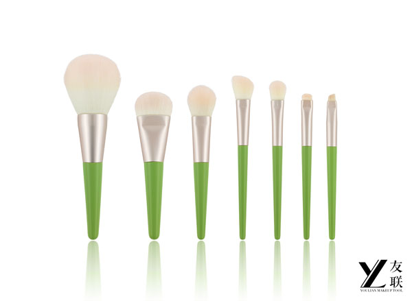Ketibaan Baru ｜ Rhythm Floral - Daun Hijau Pink Flower Wooden Handle Brush Set Awakens Looks Make -Up mewah anda!