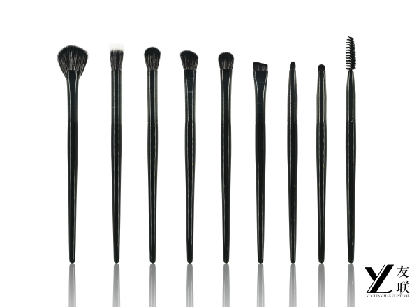 Ketibaan Baru | Set berus solek hitam yang ramping